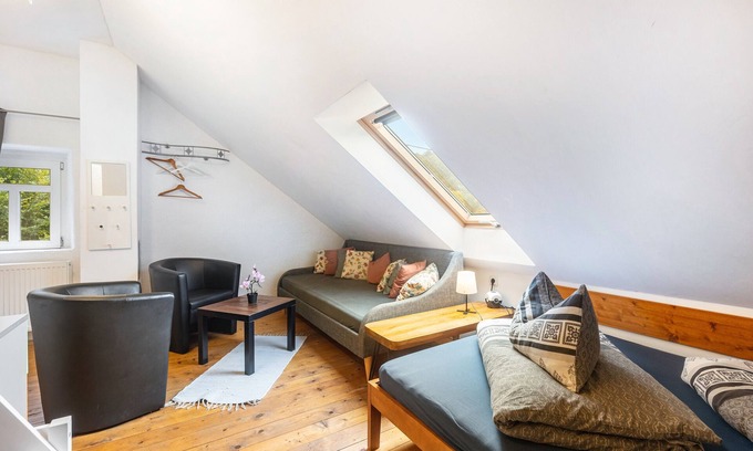 Emmelbaum House | Holiday Home 'Enztal' with Shared Terrace