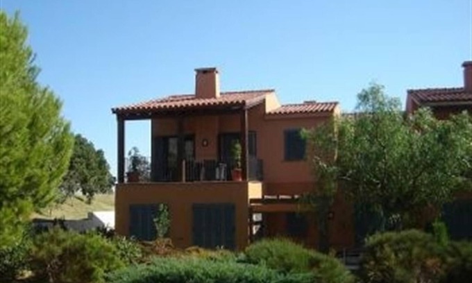 Bonmont Terres Noves House | Holiday Home "Casa en la playa con piscina y port Aventura" with Shared Pool, A/C & Wi-Fi