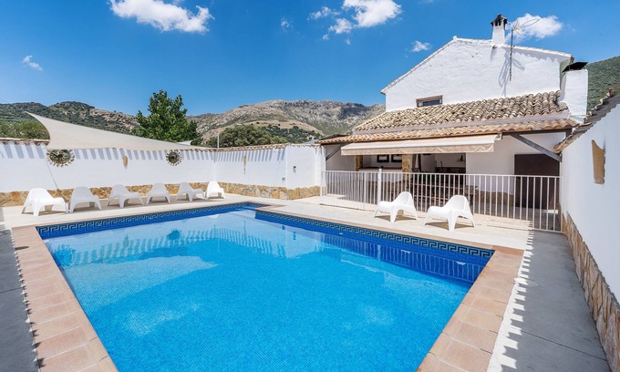 Las Lagunillas House | Holiday Home 'Cortijo El Llano' with Mountain View, Private Pool and Wi-Fi