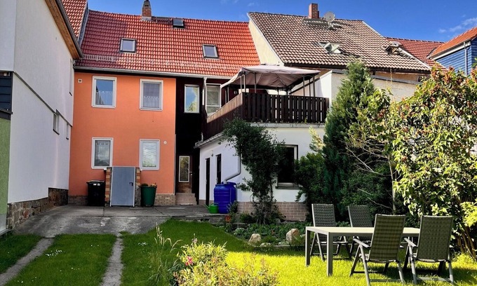 Blankenhain House | Holiday Home 'Ferienhaus Junghanß Blankenhain' with Private Terrace, Private Garden and Wi-Fi