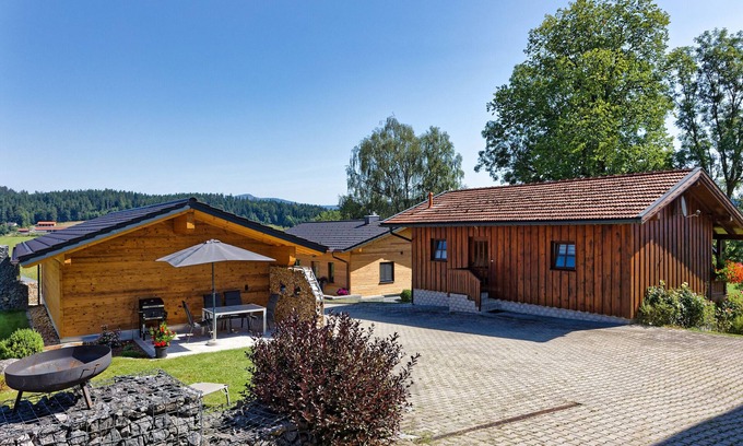 Eppenschlag House | Holiday Home 'Ferienhaus Breit' with Mountain View, Private Terrace and Wi-Fi