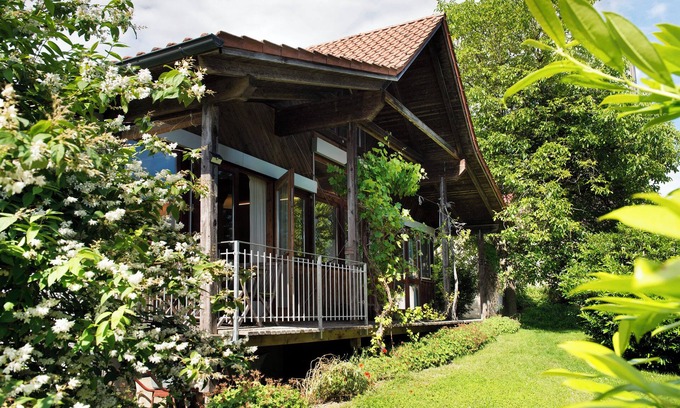 Frickingen House | Holiday Home 'Ferienhaus Im Grünen' with Private Terrace and Wi-Fi