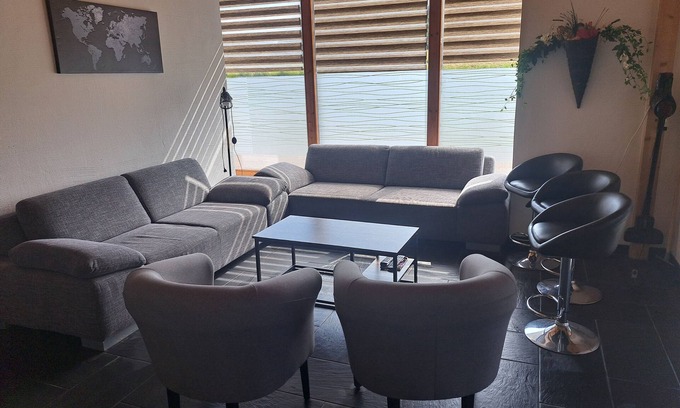 Wald House | Holiday Home 'Ferienwohnung Bachblick' with Private Terrace, Wi-Fi and Air Conditioning