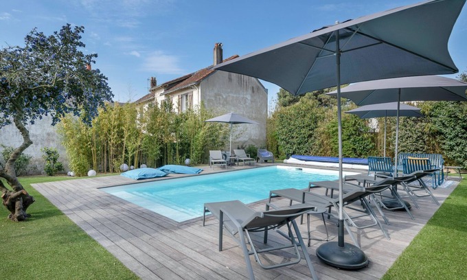 La Baule-Escoublac House | Holiday Home 'De Standing Avec Piscine' with Private Pool, Private Terrace and Wi-Fi