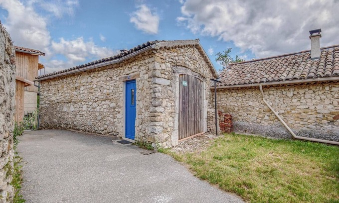 Marignac-en-Diois House | Holiday Home in Marignac with Private Garden