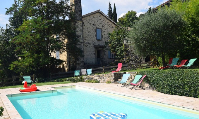 Pont-de-Labeaume House | Holiday Home in Ardèche near Château de Ventadour