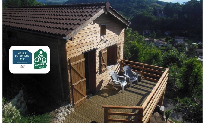 Vinay House | Holiday Home 'Gite 33m2, Vue Sur Le Vercors' with Mountain View, Private Terrace and Wi-Fi