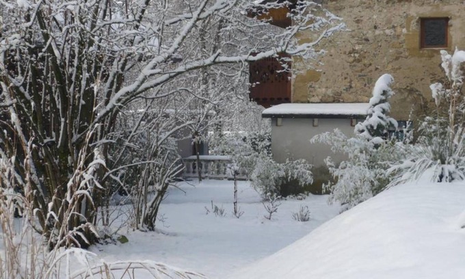 Vaulx House | Holiday Home 'Gite La Salicorne' with Mountain View, Shared Pool and Wi-Fi