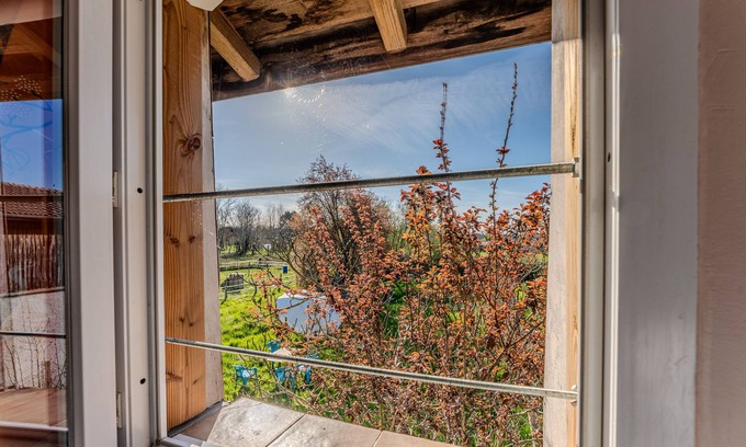 Belin-Beliet House | Holiday Home 'Grange Au Tilleul' with Private Garden and Wi-Fi
