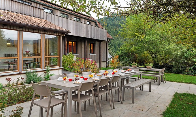 Huzenbach House | Holiday Home 'Gruppenhaus Baiersbronn Lug Ins Tal' with Mountain View, Private Terrace and Wi-Fi