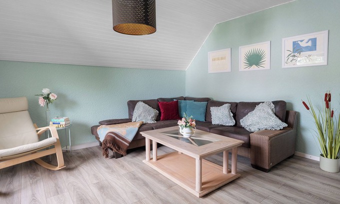 Oyten House | Holiday Home 'Harmonie Hof' with Private Terrace and Wi-Fi