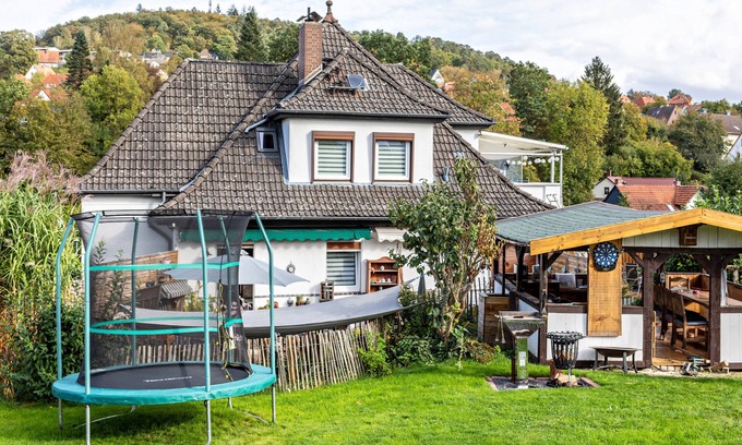 Hannoversch Munden House | Holiday Home 'Haus am Vogelsang' close to Historic Centre with Shared Pool & Wi-Fi