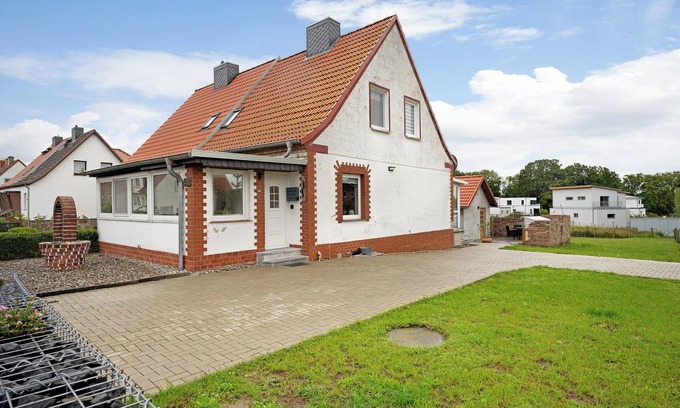 Kalkhorst House | Holiday Home 'Haus Friede' with Private Terrace, Private Garden and Wi-Fi