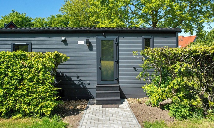Hessenburg House | Holiday Home 'Haus Waldblick' with Private Terrace, Shared Garden and Wi-Fi