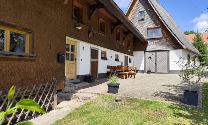 Unterbrand Cottage | Holiday Home 'Hüttenwiesenhof Ketterer' with Private Terrace, Shared Garden and Wi-Fi