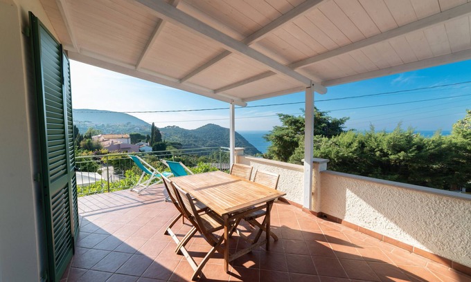 Patresi House | Holiday Home "Il Cisto" with Breathtaking Sea View