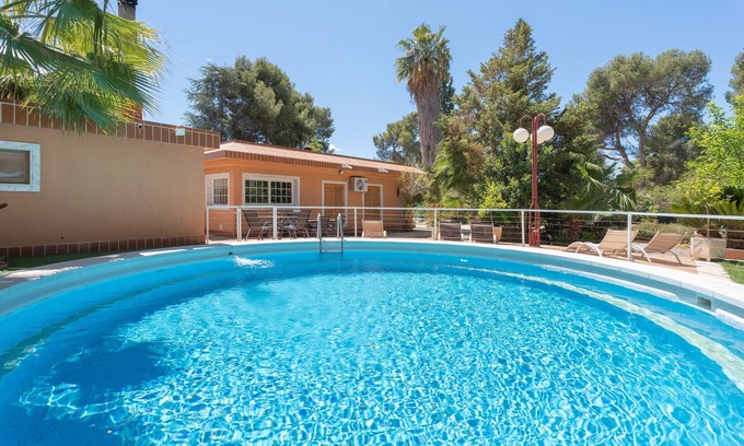 Olocau House | Holiday Home 'Ilusion' with Private Pool, Wi-Fi and Air Conditioning