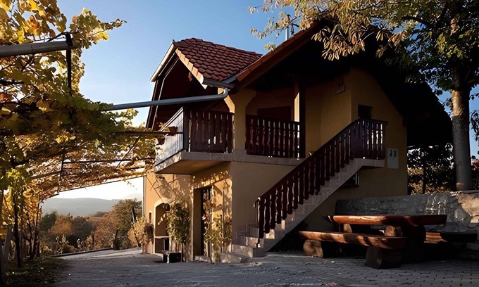 Drasici House | Holiday home in a tranquil setting