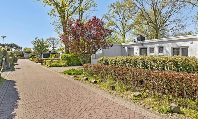 Groot Valkenisse House | Holiday Home in Biggekerke near Seabeach