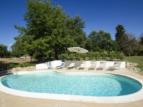 Cossignano House | Holiday Home in Cossignano with Pool