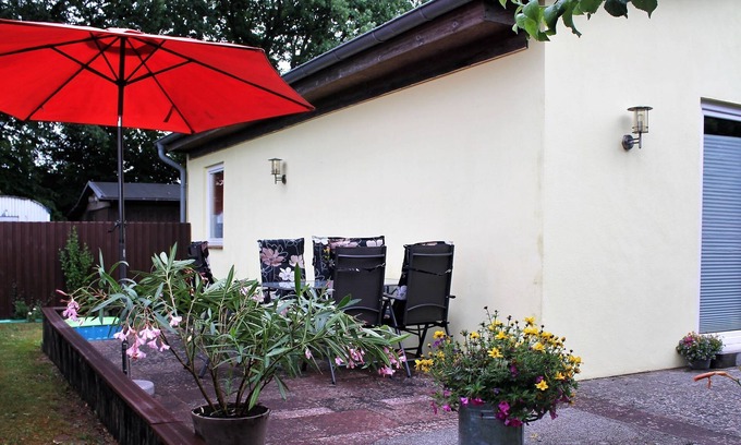 Dorf Gutow House | Holiday home in Dorf Gutow with garden