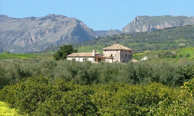 Stilo House | Holiday Home in Guardavalle near Beaches