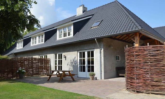 Haaren House | Holiday home in Haaren with terrace