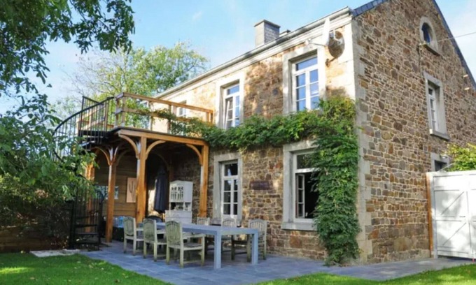 Werpin House | Holiday Home in Hotton near Caves of Hotton