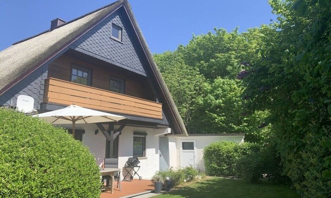 Ruckeberg House | Holiday home in Kappeln with swimming pool