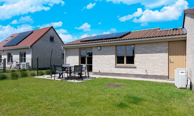 Koksijde House | Holiday Home in Koksijde with Private Garden