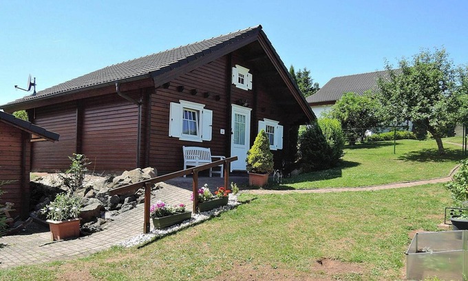 Lissendorf House | Holiday Home in Lissendorf near Eifel Trails