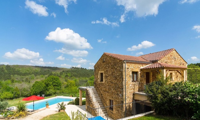 Mazeyrolles House | Holiday Home in Mazeyrolles with Pool