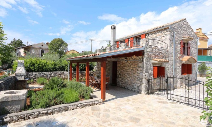Polje House | Holiday home in Mediterranean-style - stone house