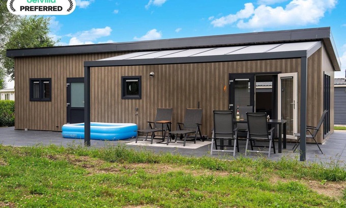 Molenschot House | Holiday Home in Molenschot near Nature Reserves
