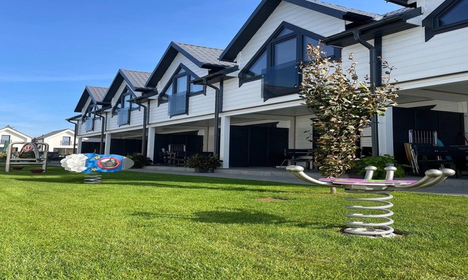 Sianozety House | Holiday Home in Sianożęty near the Beach
