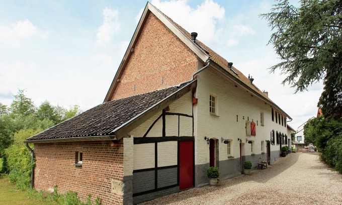 Slenaken House | Holiday Home in Slenaken with Bubble Bath