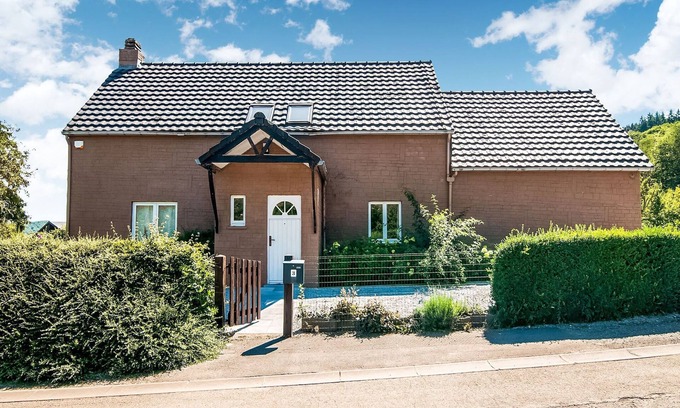 Viroinval House | Holiday Home in Treignes for 9 Person