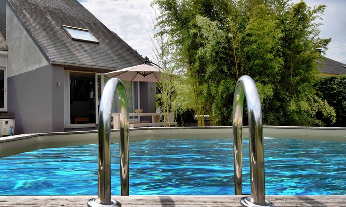 Saint-Mard House | Holiday Home in Virton with swimming pool