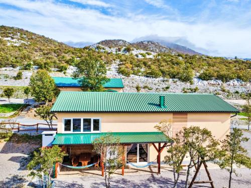 Karlobag House | Holiday Home Iva & Lea by Interhome