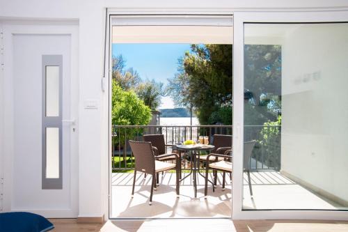 Brodarica Apartment | Holiday Home Ivana