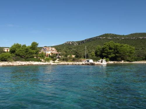 Nevidane House | Holiday Home Jure by Interhome