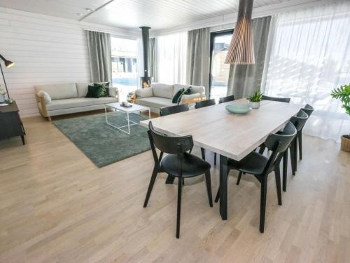 Kasnas House | Holiday Home Kasnäs marina a 8 by Interhome