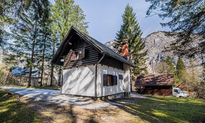 Ukanc House | Holiday Home Kozorog