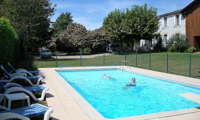 Barie House | Holiday Home La Rose