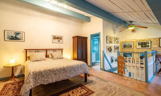 Gemozac House | Holiday Home 'La Source - Gîtes De La Tournerie' with Shared Pool, Shared Garden and Wi-Fi