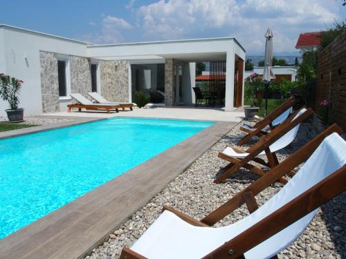 Hodbina House | Holiday Home Lara
