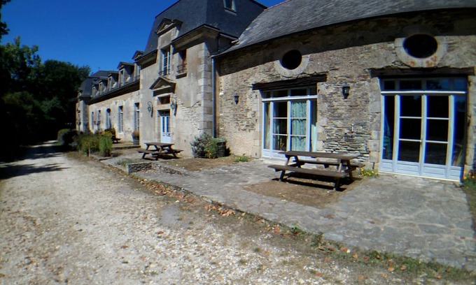 Val-d'Oust House | Holiday Home 'Le Crévy - La Calèche - 3 Pers' with Private Terrace, Private Garden and Wi-Fi