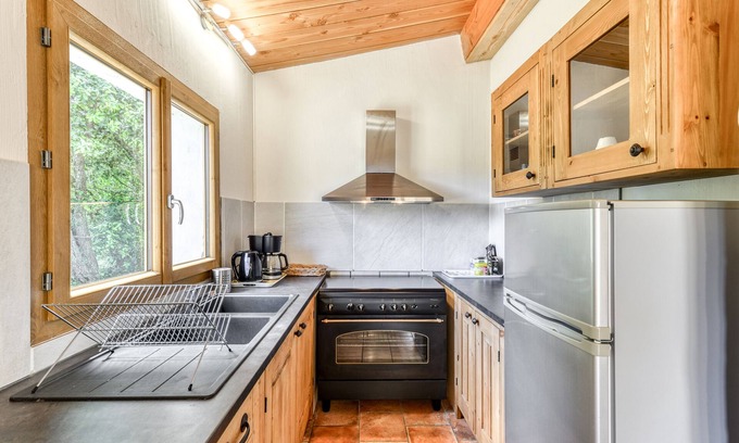 Rieussec House | Holiday Home 'Le Percheron, Le Pont De Calmel' with Mountain View, Shared Pool and Private Terrace