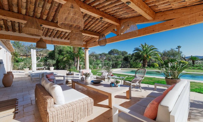 Sainte-Maxime - Saint-Tropez Villa | Holiday Home 'Les Lavandes' with Private Garden, Wi-Fi and Air Conditioning