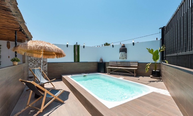 Campanillas House | Holiday Home 'Limón Lunero' with Private Terrace and Wi-Fi